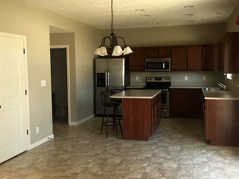2891 Biscayne Ct — Photo 10