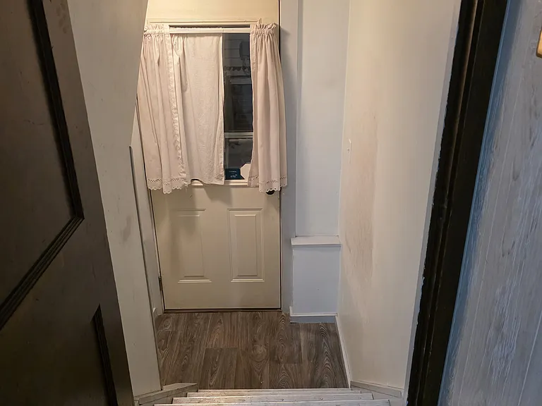 9519 Plymouth Ave — Photo 11