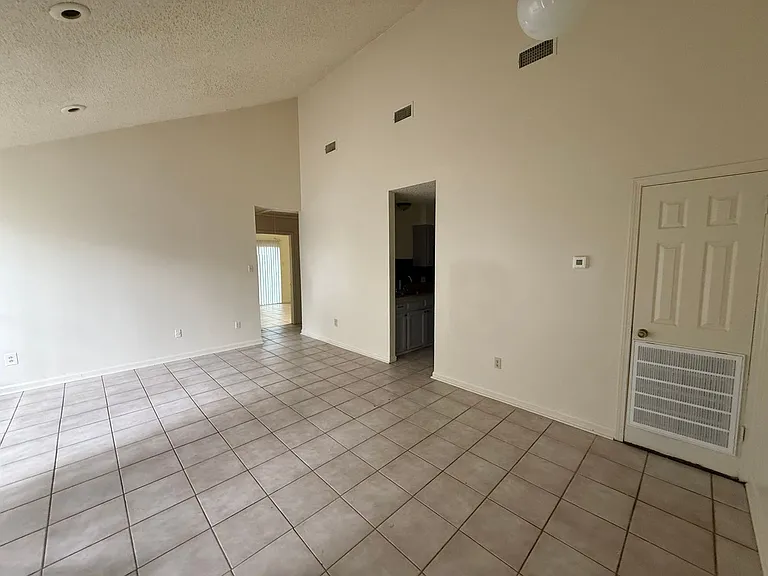 8713 Gsri Ave — Photo 8