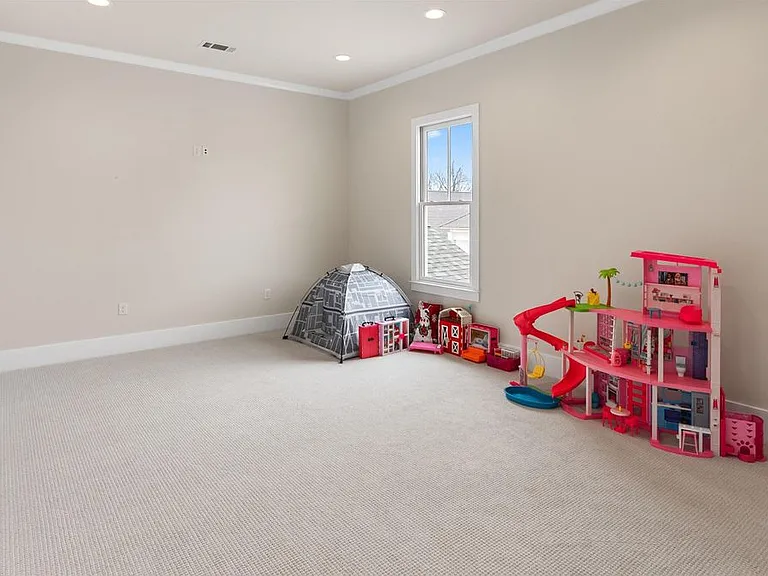 2757 Chenal Ct — Photo 9