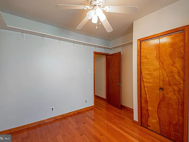 1136 Cross St — Photo 12
