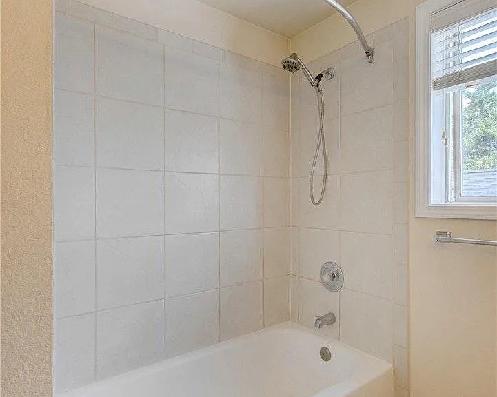 1124 N 92nd St #205 — Photo 12