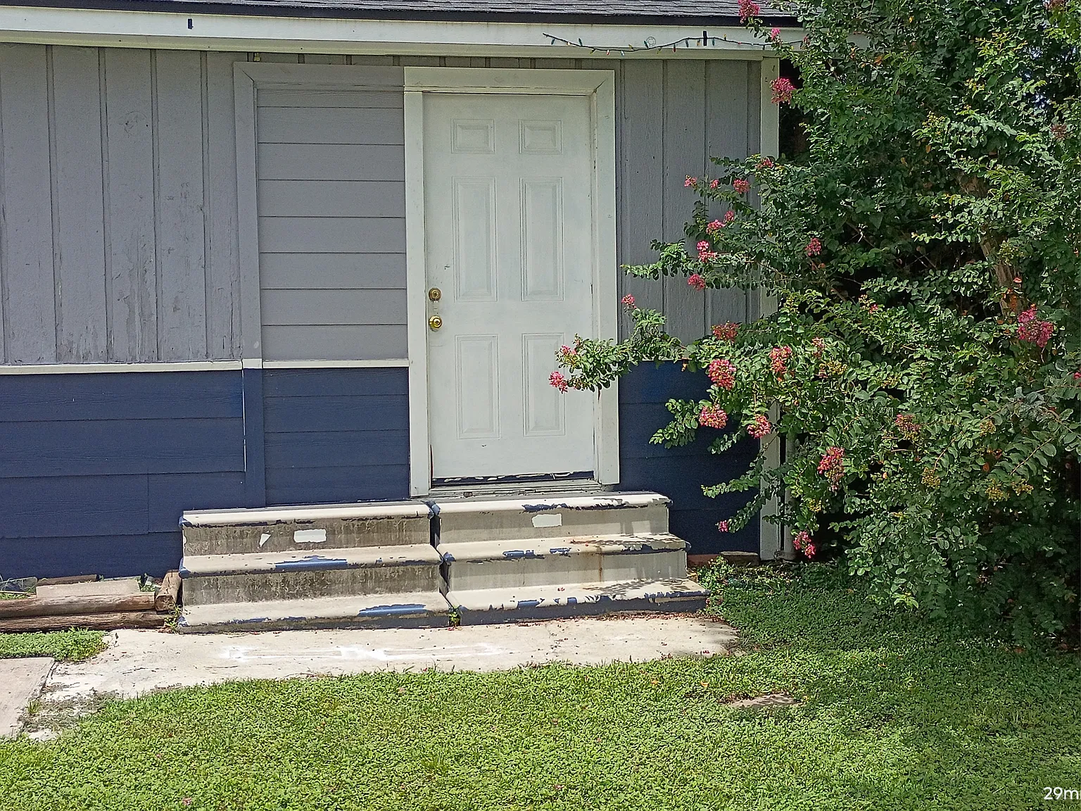 2 bed, 1000 sqft, $1,275 — Photo 2
