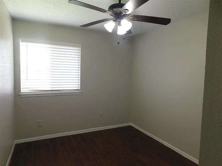 4403 Alamo Ave — Photo 32