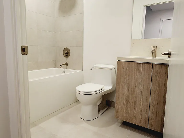 2020 Bathurst St #536 — Photo 7