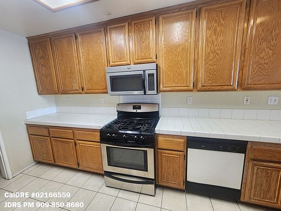 4th image of 1040 Turner Ave #161
