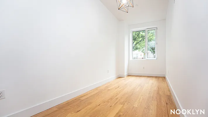 Rented by Nooklyn NYC LLC | media 31