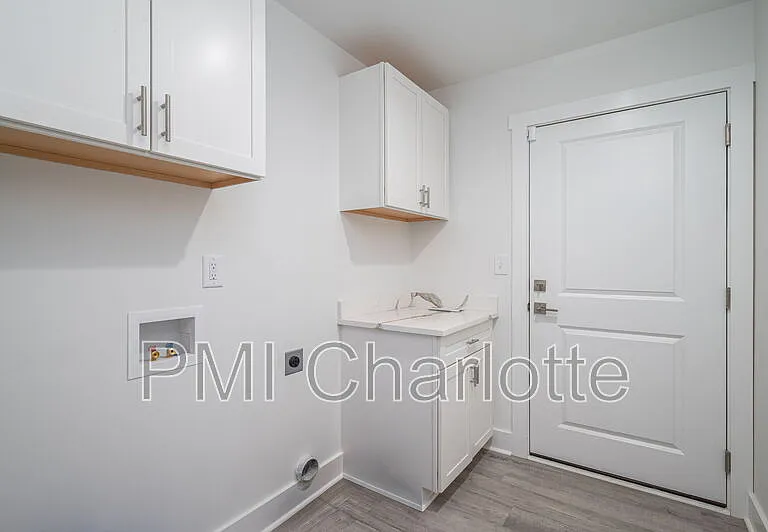 2128 Chatfield Rd — Photo 28