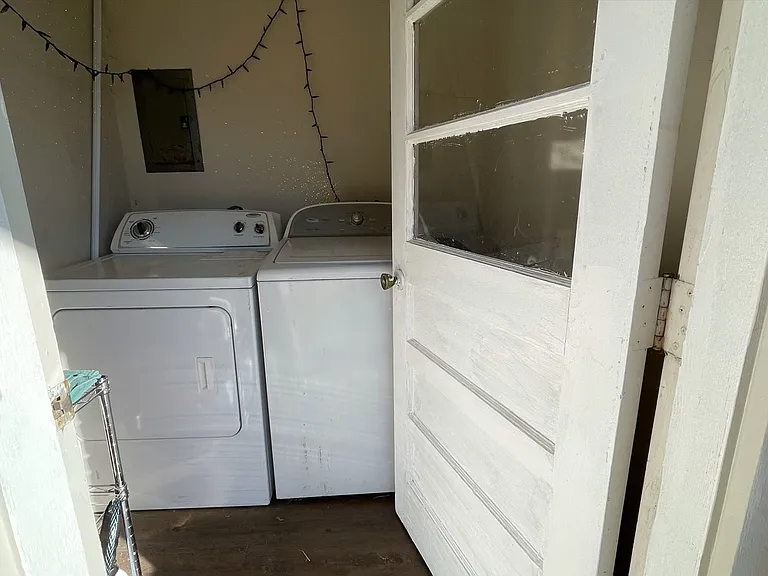 Detached laundry room