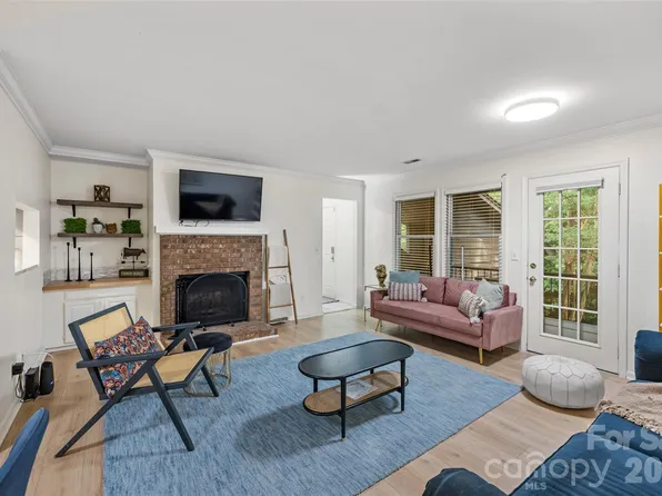 3520 Colony Crossing Dr, Charlotte, NC 28226