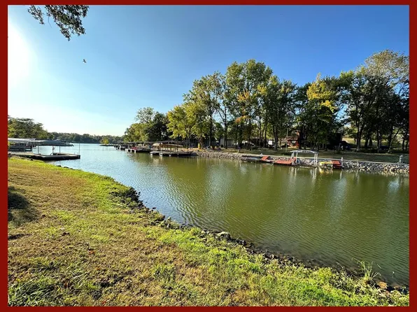 32105 Falcon Dr, Unionville, MO 63565