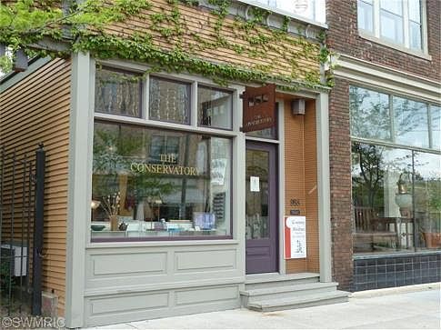 4th image of 958 Cherry St SE
