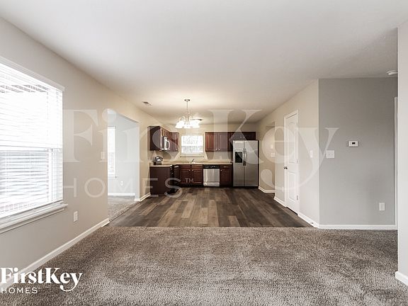 3rd image of 7417 Graymont Dr