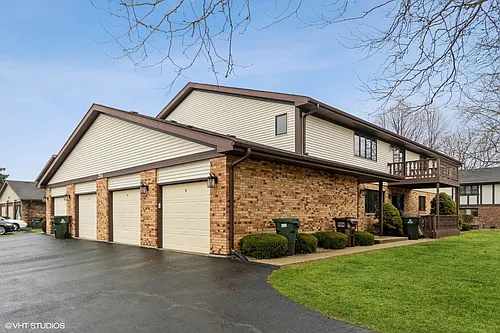 214 Manor Dr #D Photo 1