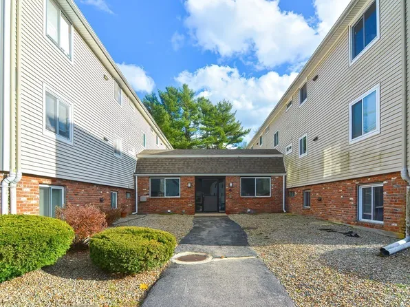 8 Royal Dane Dr APT 69, Marshfield, MA 02050