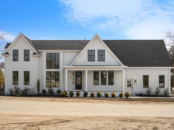 1060 Grove St #23, Framingham, MA 01701