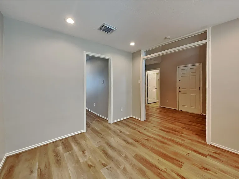 22076 Knights Cove Dr — Photo 7