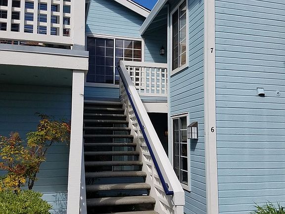 2nd image of 401 Stinson St APT 7