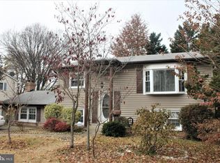 13302 Hillendale Dr, Woodbridge, VA 22193