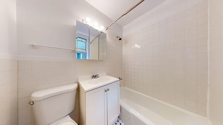 Rented by Bond New York | media 8