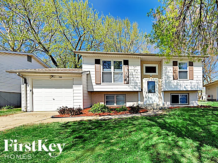 1595 Ventnor Pl photo 1