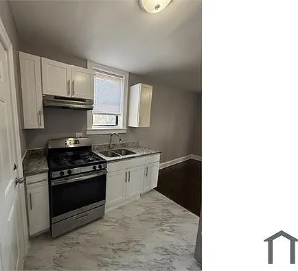 1311 W 82nd St — Photo 3