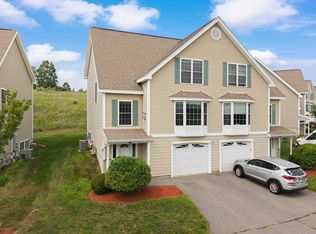 8 Canterberry Ct #A, Hudson, NH 03051