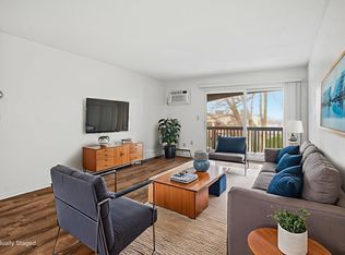 2800 Hamline Ave N APT 317, Roseville, MN 55113