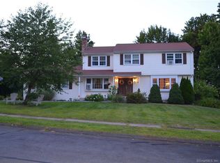 14 Hansom Hill Rd, Windsor, CT 06095