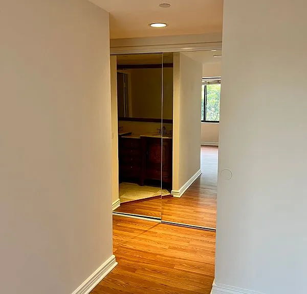 10445 Wilshire Blvd #305 — Photo 18
