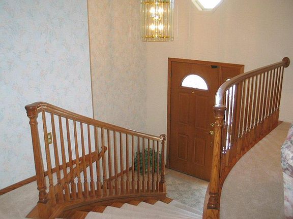 2nd image of 220 Plain Hills Dr