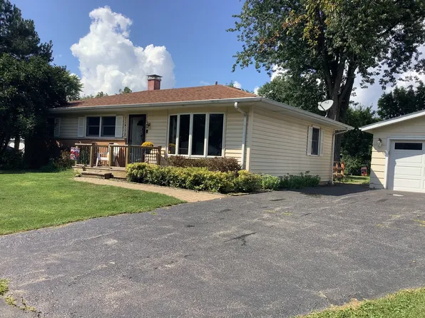 33W138 Toni St, St Charles, IL 60174