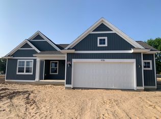 978 Ellerston St NW #33, Comstock Park, MI 49321