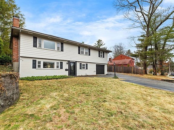 2nd image of 22 Indian Hill Rd