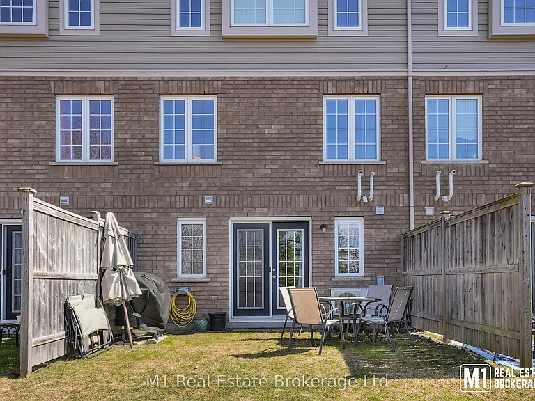 15 Carere Cres #46B — Photo 30