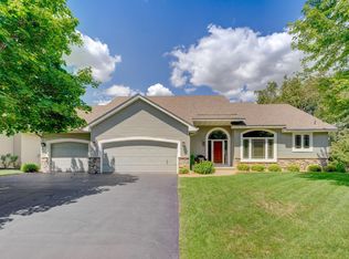 1632 Windsor Dr S, Shakopee, MN 55379