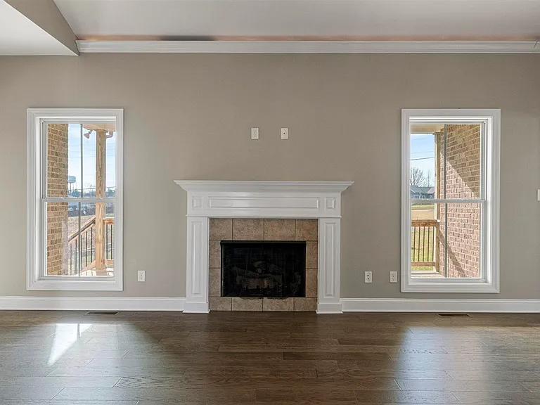 457 Adalynn Cir — Photo 4