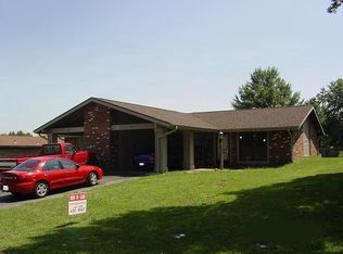 433 Williamsburg Dr, Belleville, IL 62221