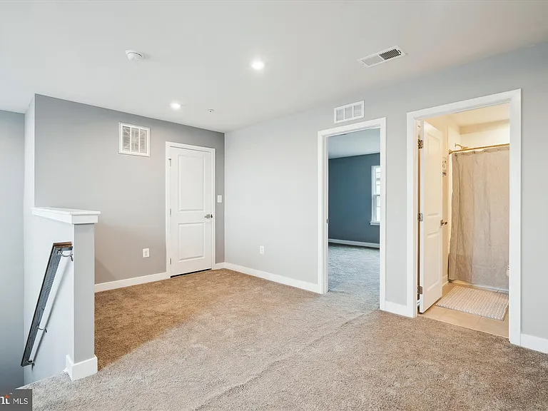 2824 Lewis Ave — Photo 17