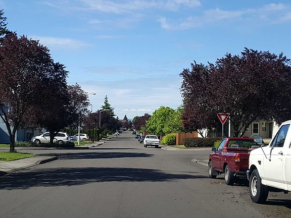 4th image of 16307 NE 33rd St