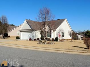 46 Hill Top Cir, Grantville, GA 30220