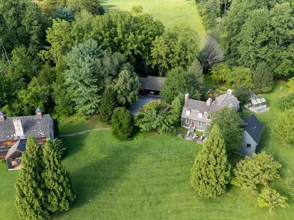 954 Drovers Ln, Chester Springs, PA 19425