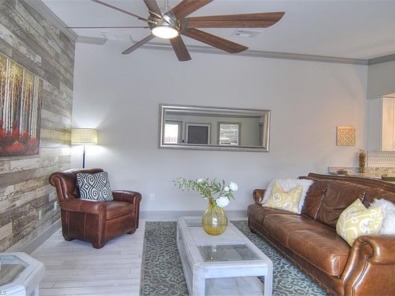 4th image of 6341 Royal Woods Dr