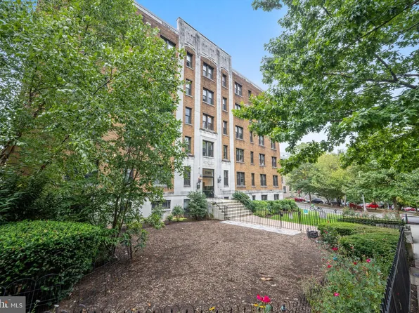 1750 Harvard St NW APT 4D, Washington, DC 20009