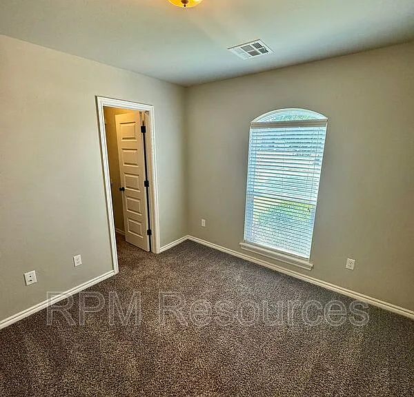 6705 NW 159th St — Photo 16