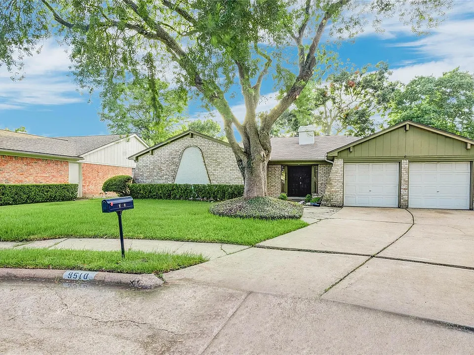 9510 Huntington Way Dr