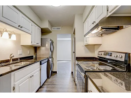Lake Country Village Apartments Photo 1