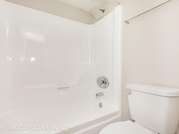 5th image of 11821 N 28th Dr #133