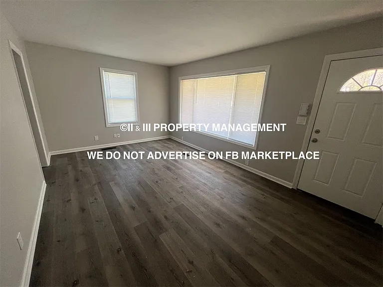 488 N Neconi Ave — Photo 2