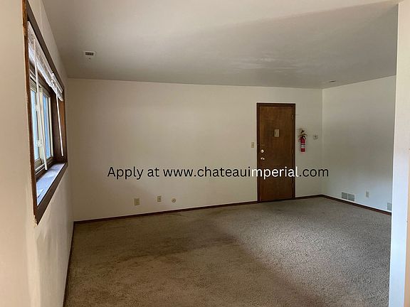 4th image of 3010 Park Lane Dr #3